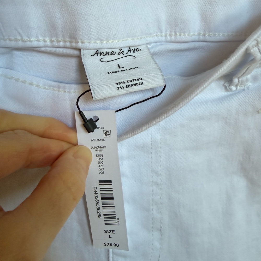 Anna & Ava White Flare Jeans - Picture 6 of 6